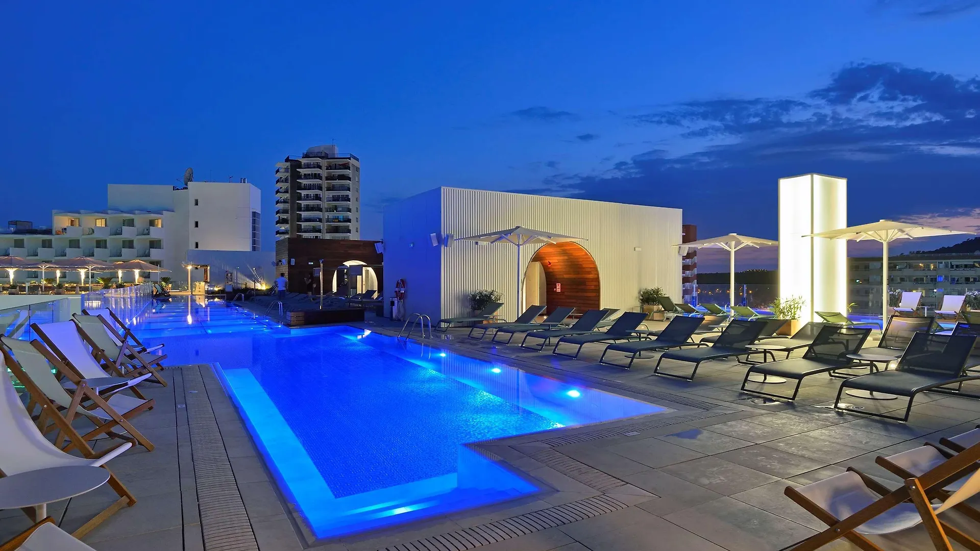 מגאלוף Innside By Melia Calvia Beach