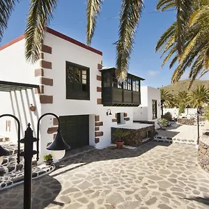 https://holiday-home-villa-haria.in-canary-islands.com